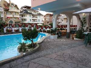 Семеен хотел Ния / Guest House Nia , Китен