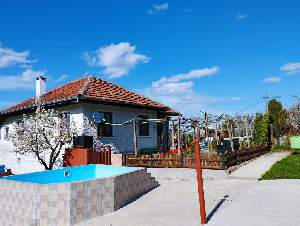 Къща за гости Машко, Елена