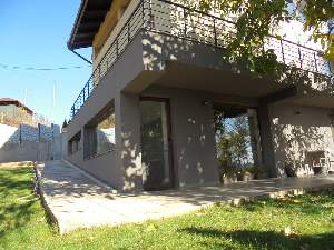 Михайловата къща, Лобош